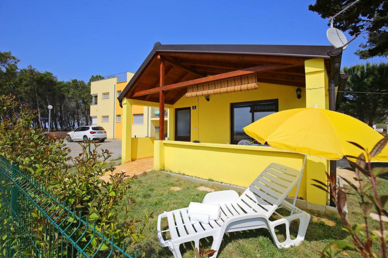 House On The Beach Tin Privlaka  Esterno foto