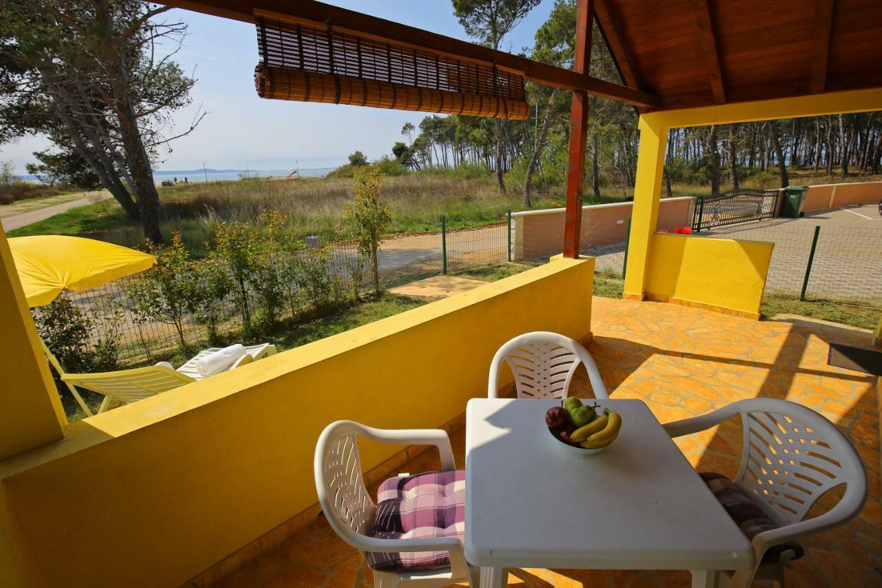 House On The Beach Tin Privlaka  Esterno foto